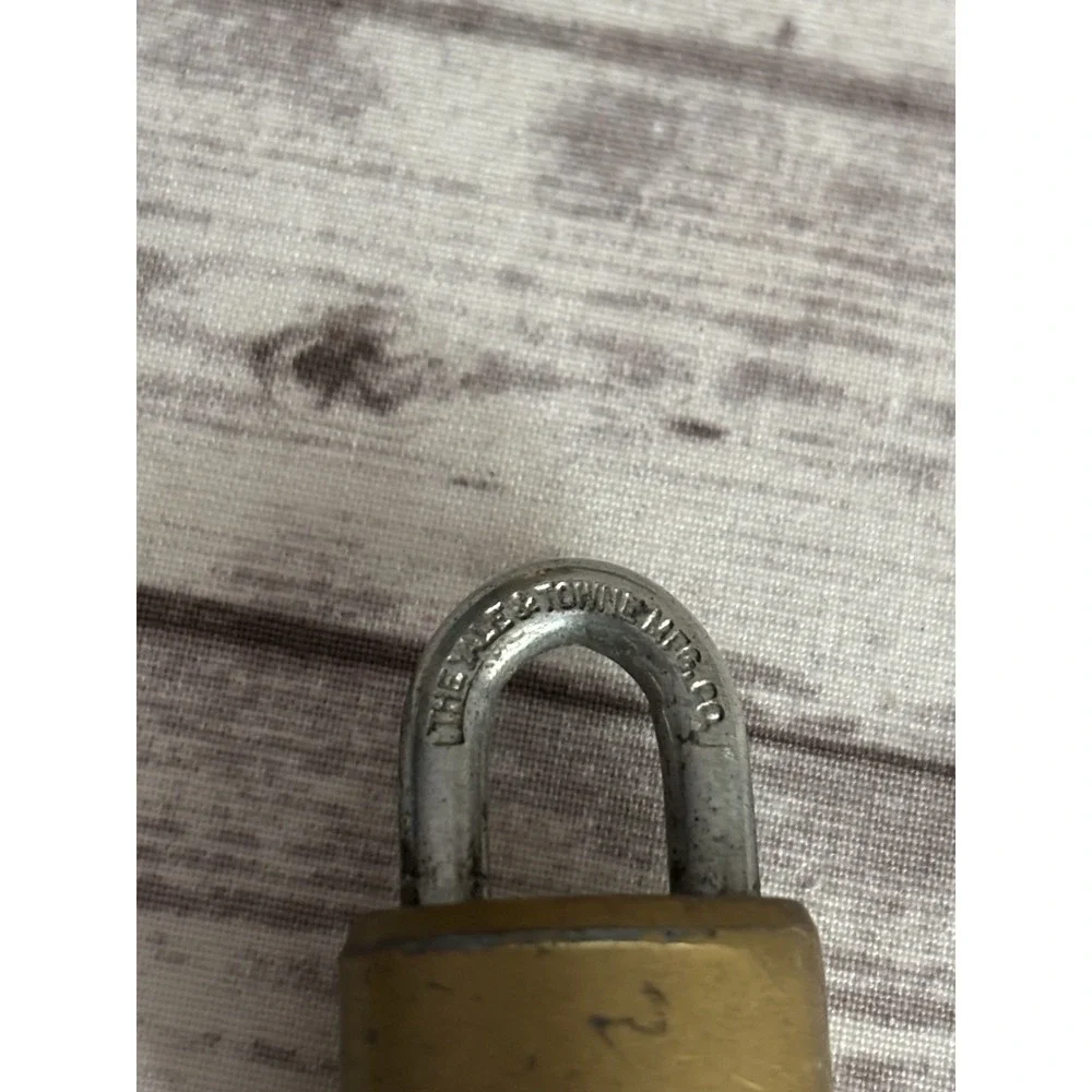 Vintage Padlock Lock Yale Connecticut Small Mini Brass 2 Keys